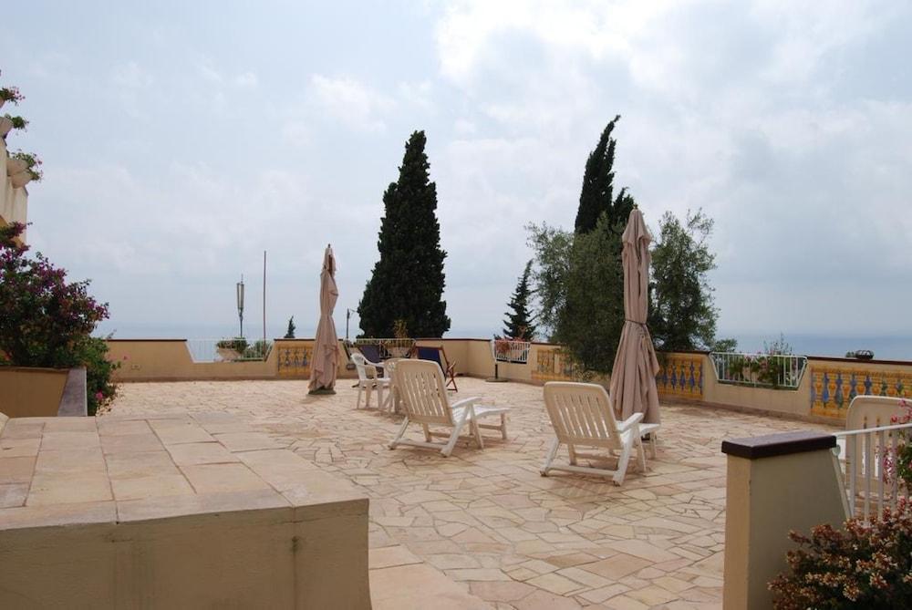Hotel Belvedere Sperlonga Kültér fotó
