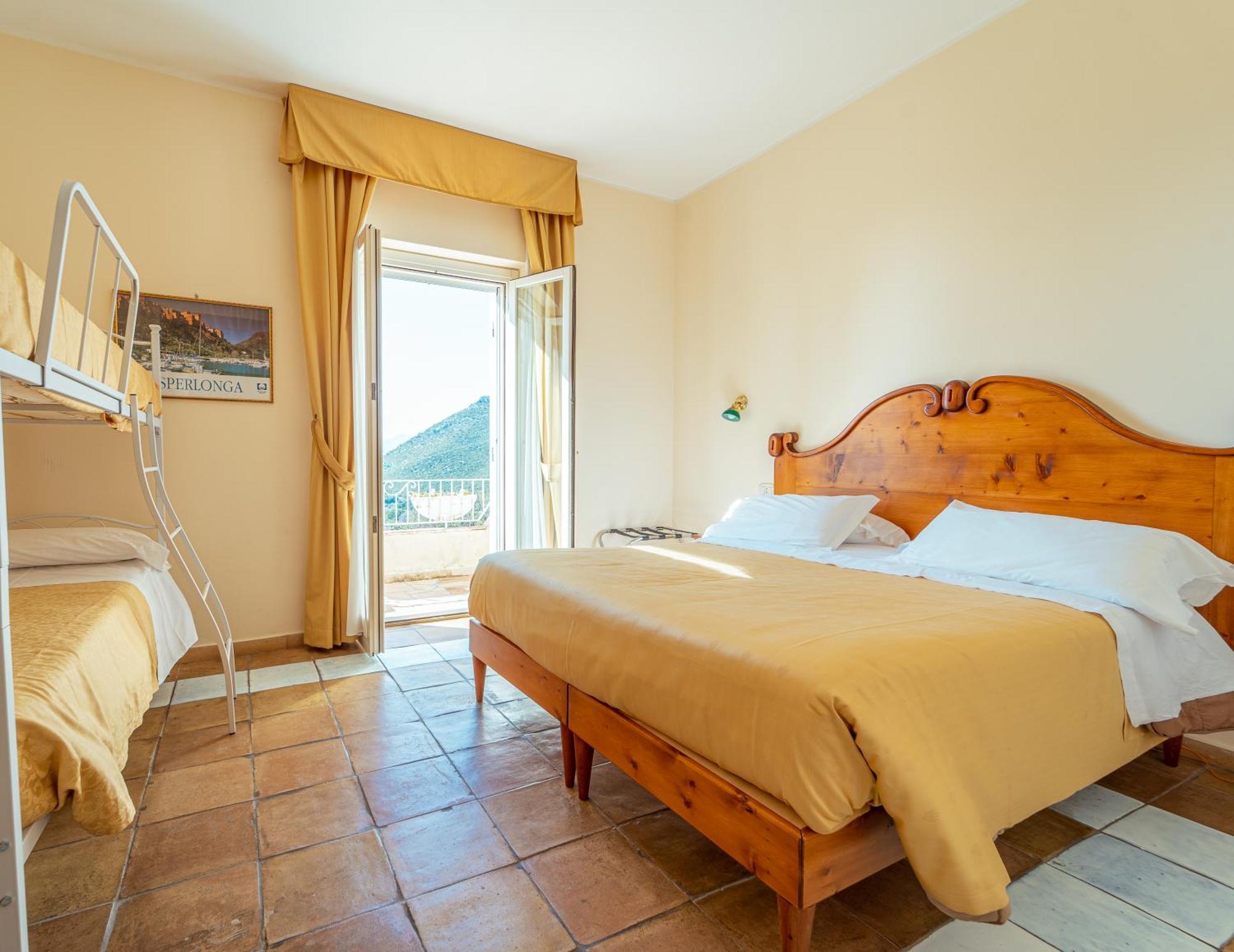 Hotel Belvedere Sperlonga Kültér fotó